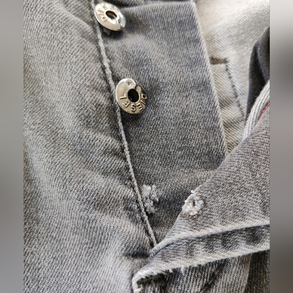 *Missing Button* Diesel Gray Jeans Belther Jeans - Picture 10 of 13